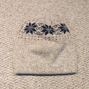 Vintage Chic Fair Isle Nordic Beanie Cap Wool Blend Winter Snowflake